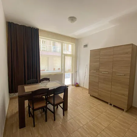 Lejlighed Sunrise Apartments, *