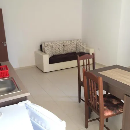 Sunrise Apartments, Апартамент