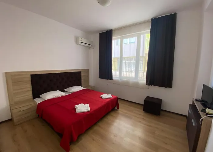 Апартаменти Sunrise Apartments,