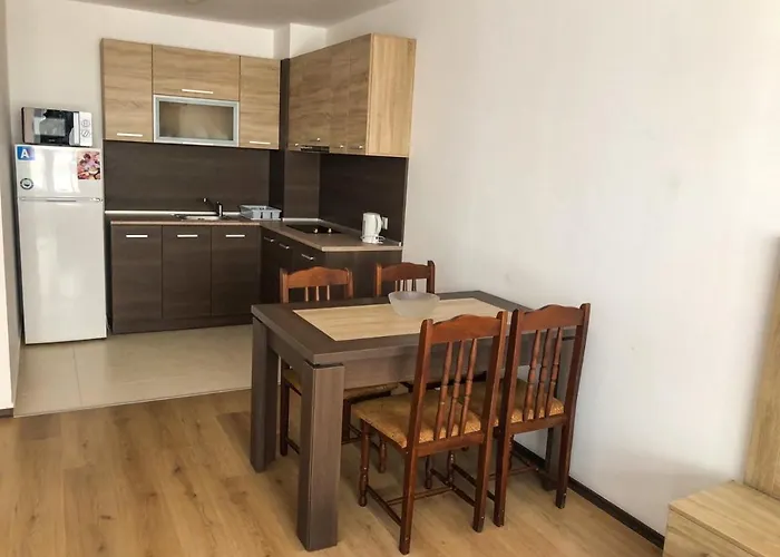 Sunrise Apartments, Apartman