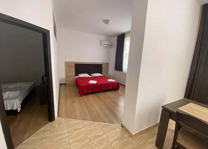 Sunrise Apartments, Apartman