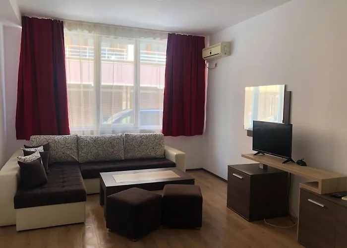 Sunrise Apartments, Поморіє